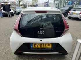 Toyota Aygo (2017) thumbnail 26