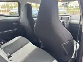 Toyota Aygo (2017) thumbnail 29