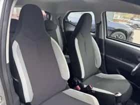 Toyota Aygo (2017) thumbnail 30