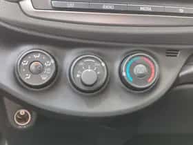 Toyota Yaris (2014) thumbnail 21