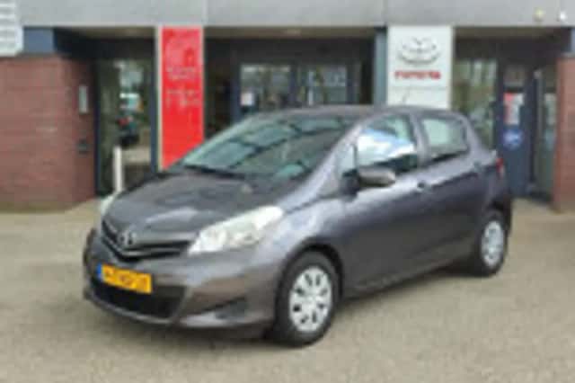 Toyota Yaris (2014) thumbnail 29
