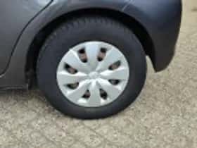 Toyota Yaris (2014) thumbnail 47