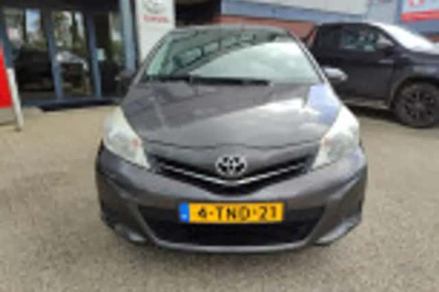 Toyota Yaris (2014) thumbnail 48