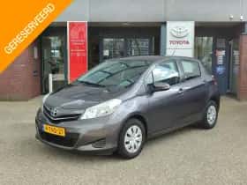 Toyota Yaris (2014) thumbnail 55