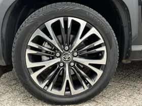 Toyota Yaris Cross (2022) thumbnail 2