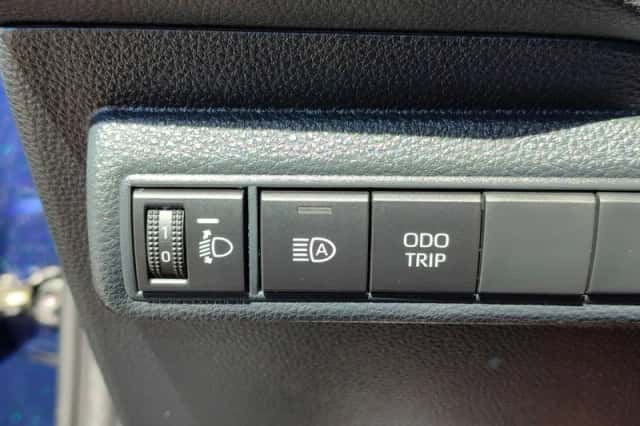 Toyota Corolla (2023) thumbnail 17
