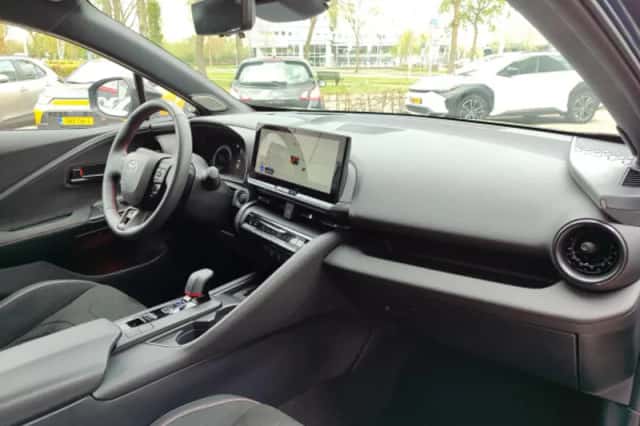 Toyota C hr (2024) thumbnail 101
