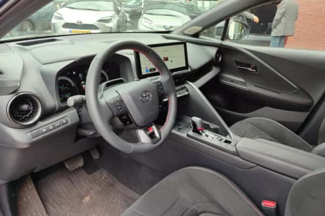 Toyota C hr (2024) thumbnail 103