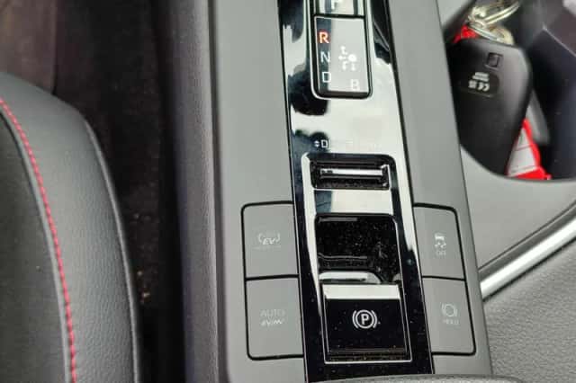 Toyota C hr (2024) thumbnail 31
