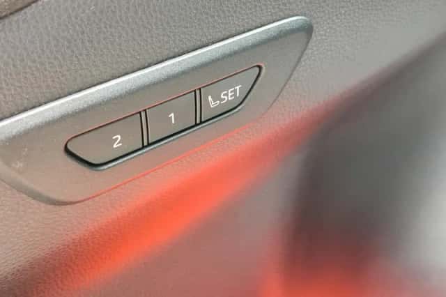 Toyota C hr (2024) thumbnail 33