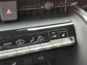 Toyota C hr (2024) thumbnail 73