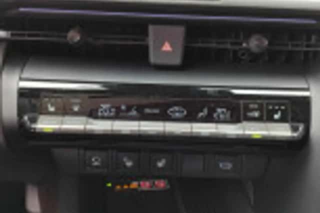 Toyota C hr (2024) thumbnail 85