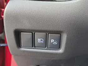 Toyota C hr (2018) thumbnail 18