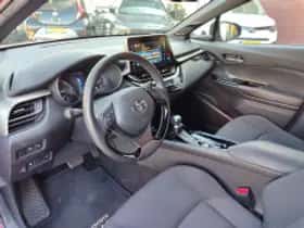 Toyota C hr (2018) thumbnail 4