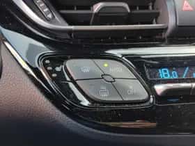 Toyota C hr (2018) thumbnail 31