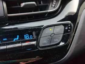 Toyota C hr (2018) thumbnail 32