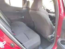 Toyota C hr (2018) thumbnail 34