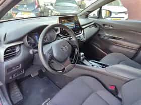 Toyota C hr (2018) thumbnail 10