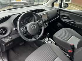 Toyota Yaris (2018) thumbnail 2