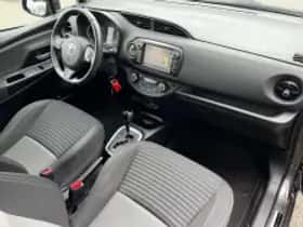 Toyota Yaris (2018) thumbnail 4