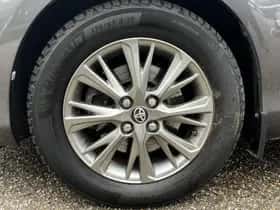 Toyota Yaris (2018) thumbnail 34