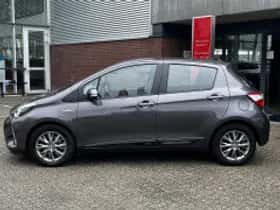 Toyota Yaris (2018) thumbnail 5