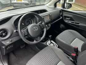 Toyota Yaris (2018) thumbnail 8