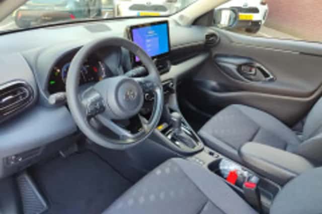 Toyota Yaris (2026) thumbnail 3