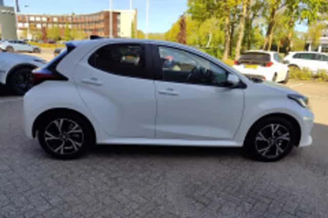 Toyota Yaris (2026) thumbnail 5