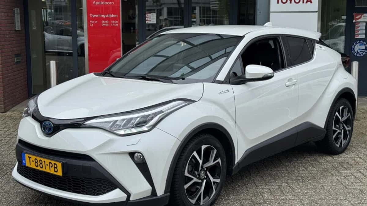 Toyota C hr (2020) — foto 1