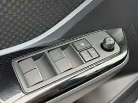 Toyota C hr (2020) thumbnail 17