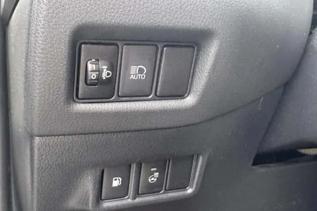 Toyota C hr (2020) thumbnail 18
