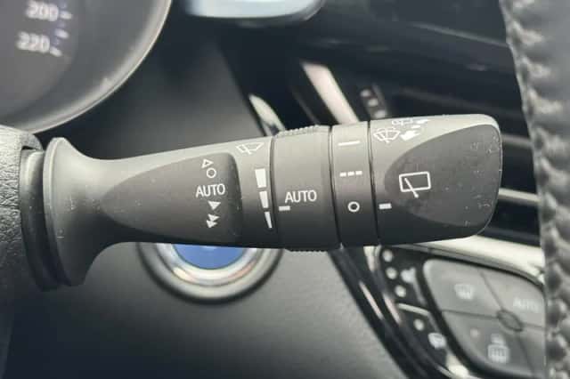 Toyota C hr (2020) thumbnail 23