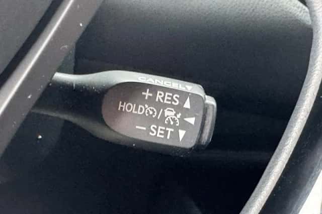 Toyota C hr (2020) thumbnail 24