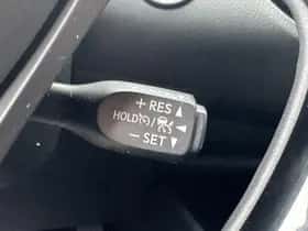 Toyota C hr (2020) thumbnail 24