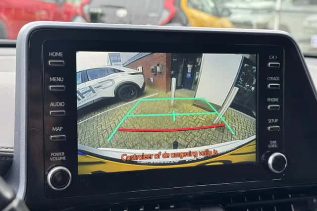 Toyota C hr (2020) thumbnail 25
