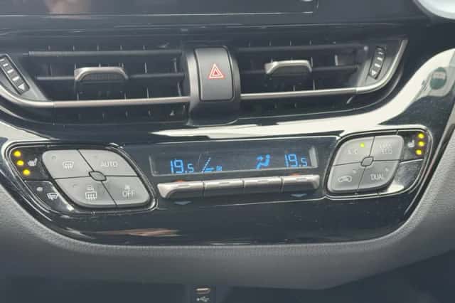 Toyota C hr (2020) thumbnail 27