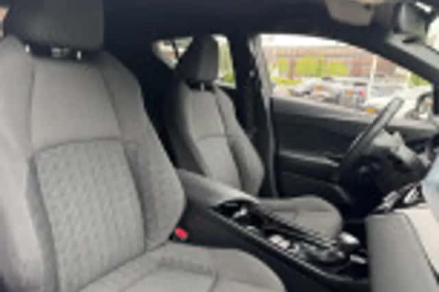 Toyota C hr (2020) thumbnail 43