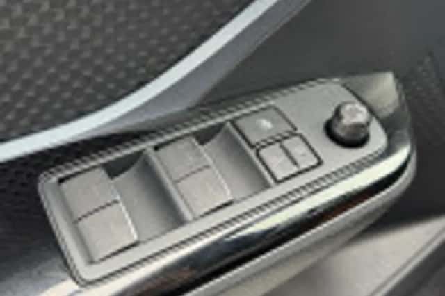Toyota C hr (2020) thumbnail 44