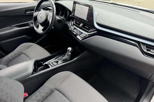 Toyota C hr (2020) thumbnail 10