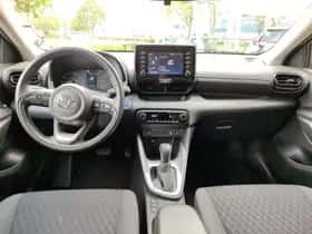 Toyota Yaris (2023) thumbnail 13