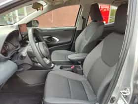 Toyota Yaris (2023) thumbnail 15