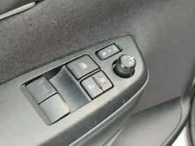 Toyota Yaris (2023) thumbnail 18