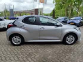 Toyota Yaris (2023) thumbnail 49