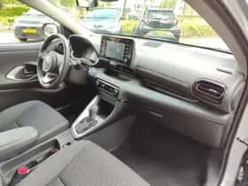 Toyota Yaris (2023) thumbnail 8