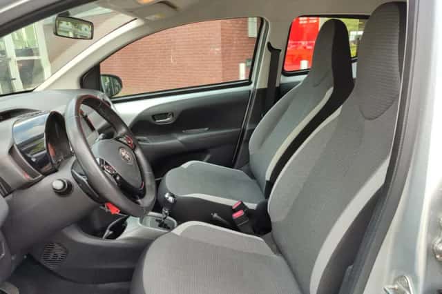 Toyota Aygo (2021) thumbnail 14