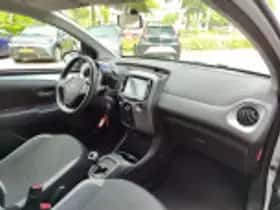 Toyota Aygo (2021) thumbnail 35