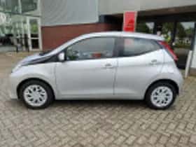 Toyota Aygo (2021) thumbnail 38