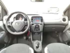 Toyota Aygo (2021) thumbnail 40