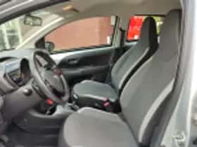 Toyota Aygo (2021) thumbnail 41